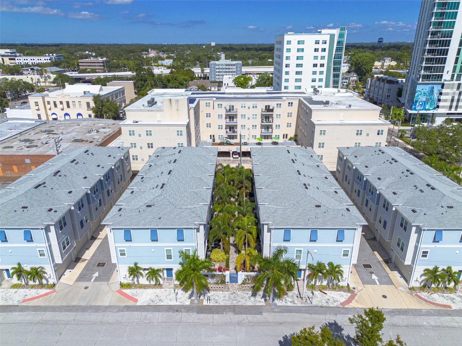 Image 26 of 30 For 835 Burlington Avenue N