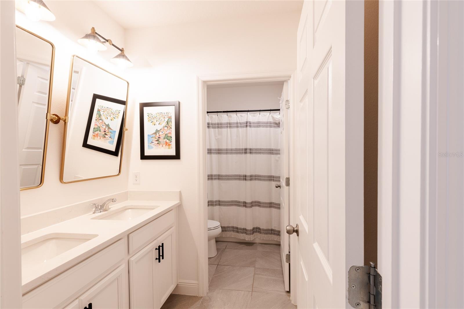 Image 10 of 23 For 9389 St Therese Street