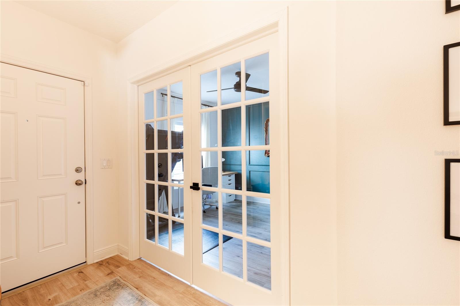 Image 3 of 23 For 9389 St Therese Street