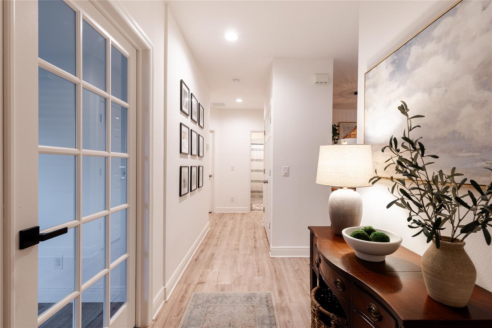 Image 4 of 23 For 9389 St Therese Street