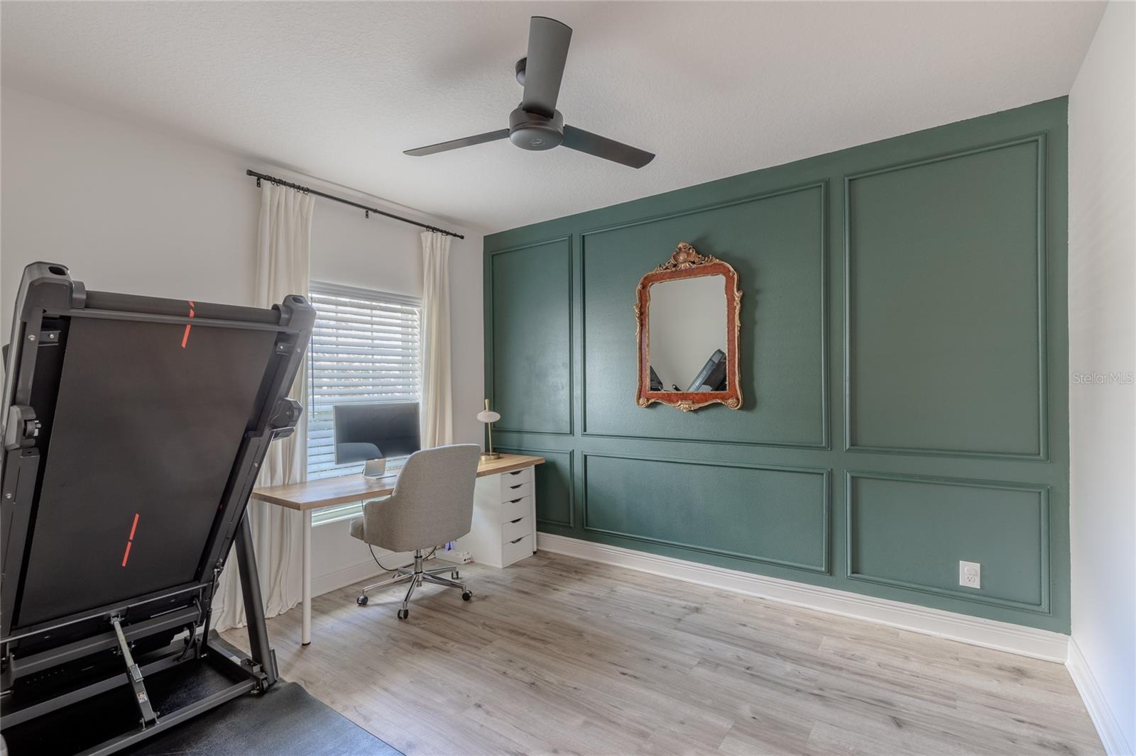 Image 5 of 23 For 9389 St Therese Street