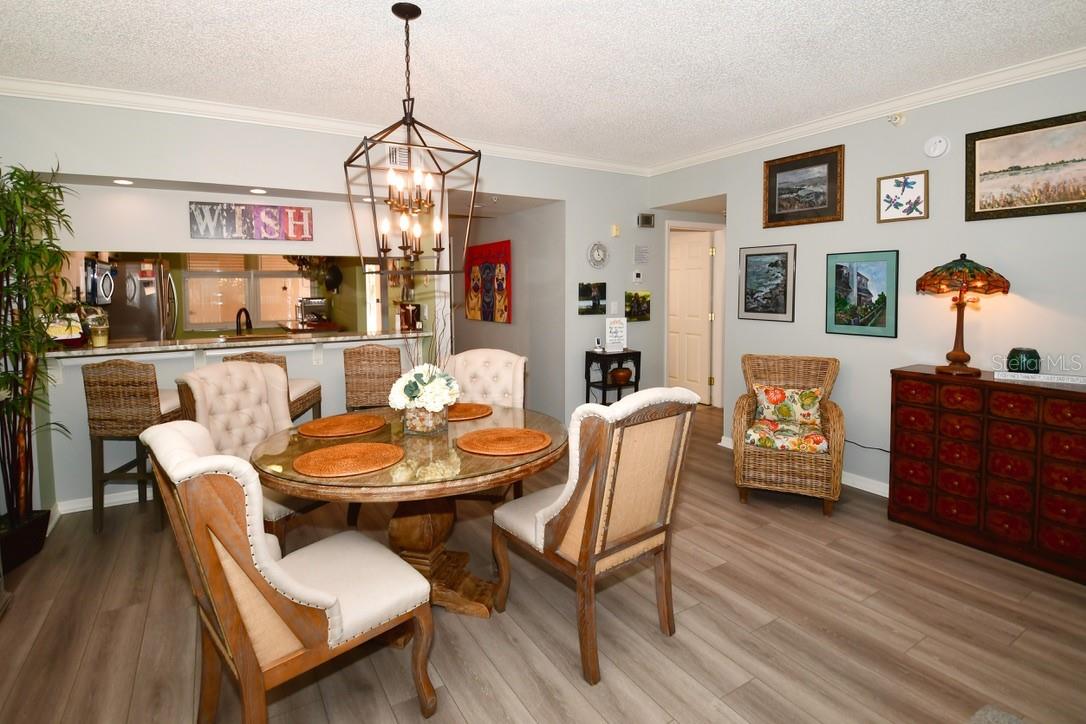 Image 11 of 30 For 6425 Shoreline Drive 10103