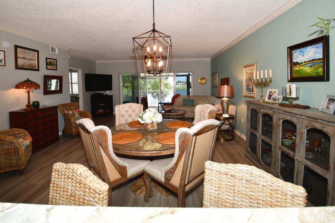 Image 2 of 30 For 6425 Shoreline Drive 10103