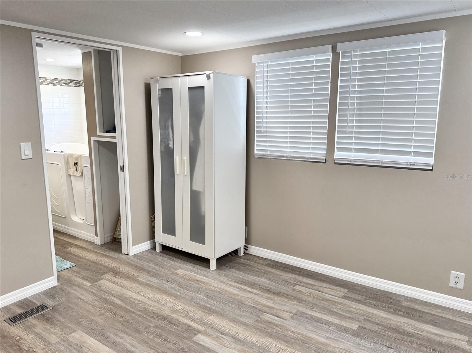 Image 16 of 25 For 606 Mount Lancaster Avenue Ne 651