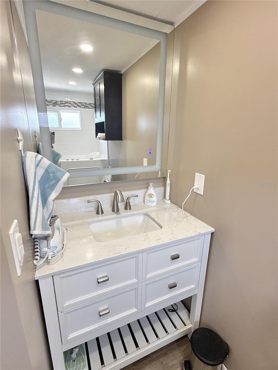 Image 18 of 25 For 606 Mount Lancaster Avenue Ne 651