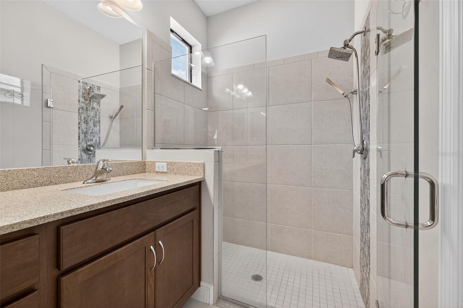 Image 20 of 43 For 1414 River Circle