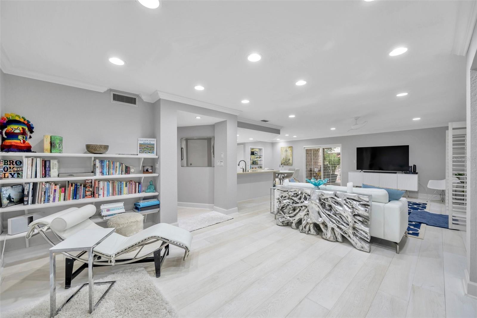 Listing photo id 25 for 36750 Us Highway 19 N 27101