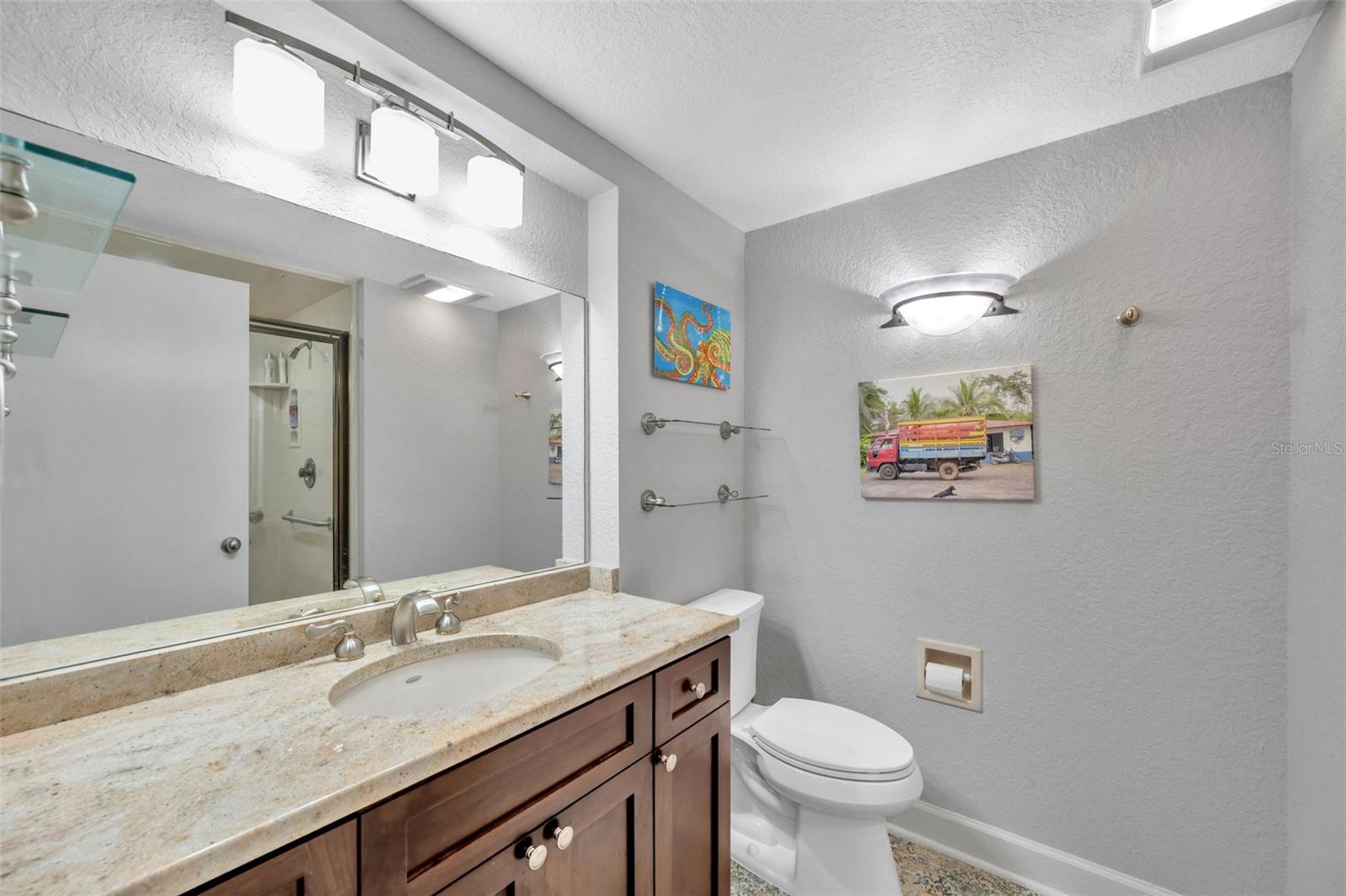 Listing photo id 27 for 36750 Us Highway 19 N 27101