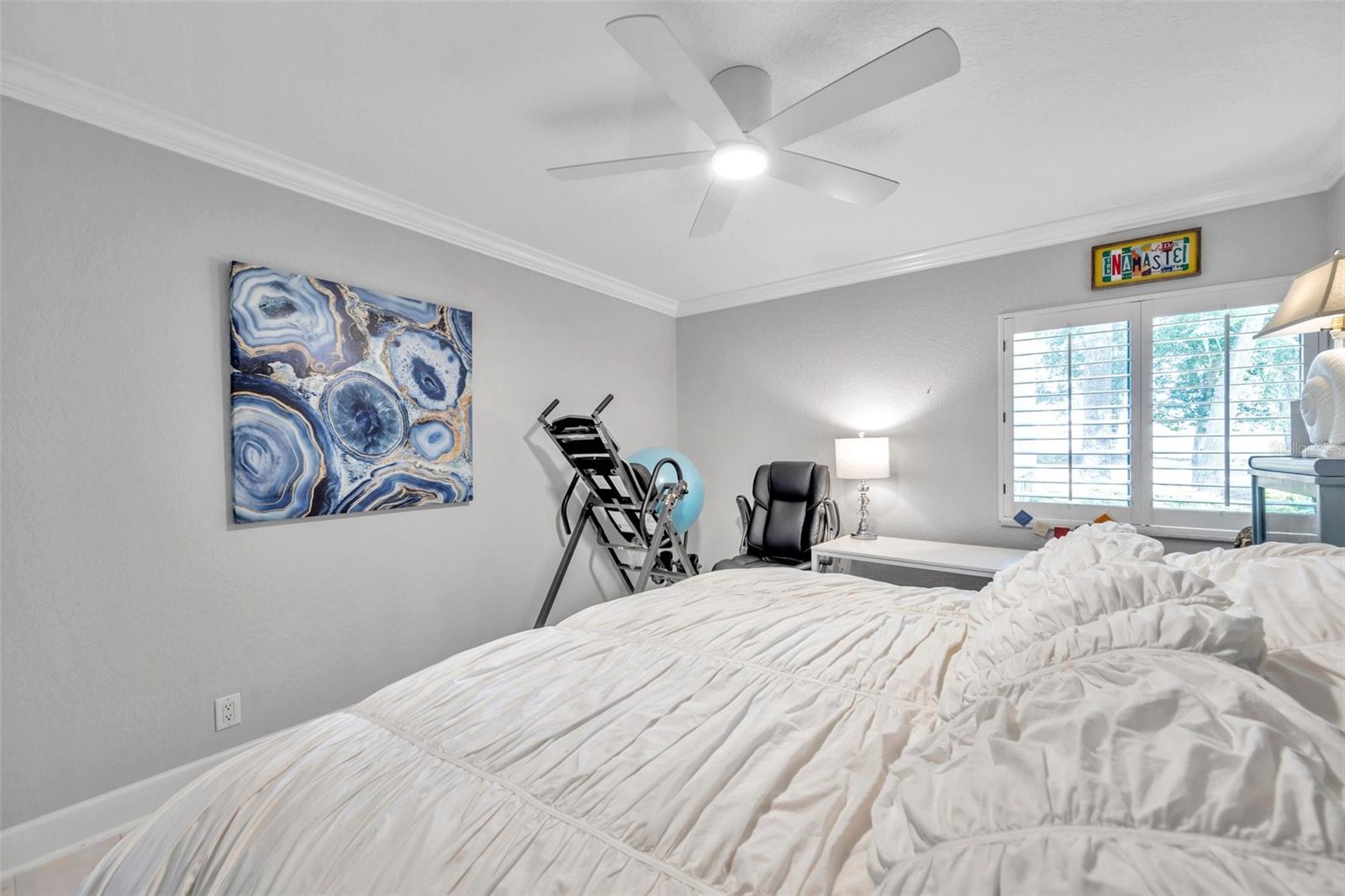 Listing photo id 30 for 36750 Us Highway 19 N 27101