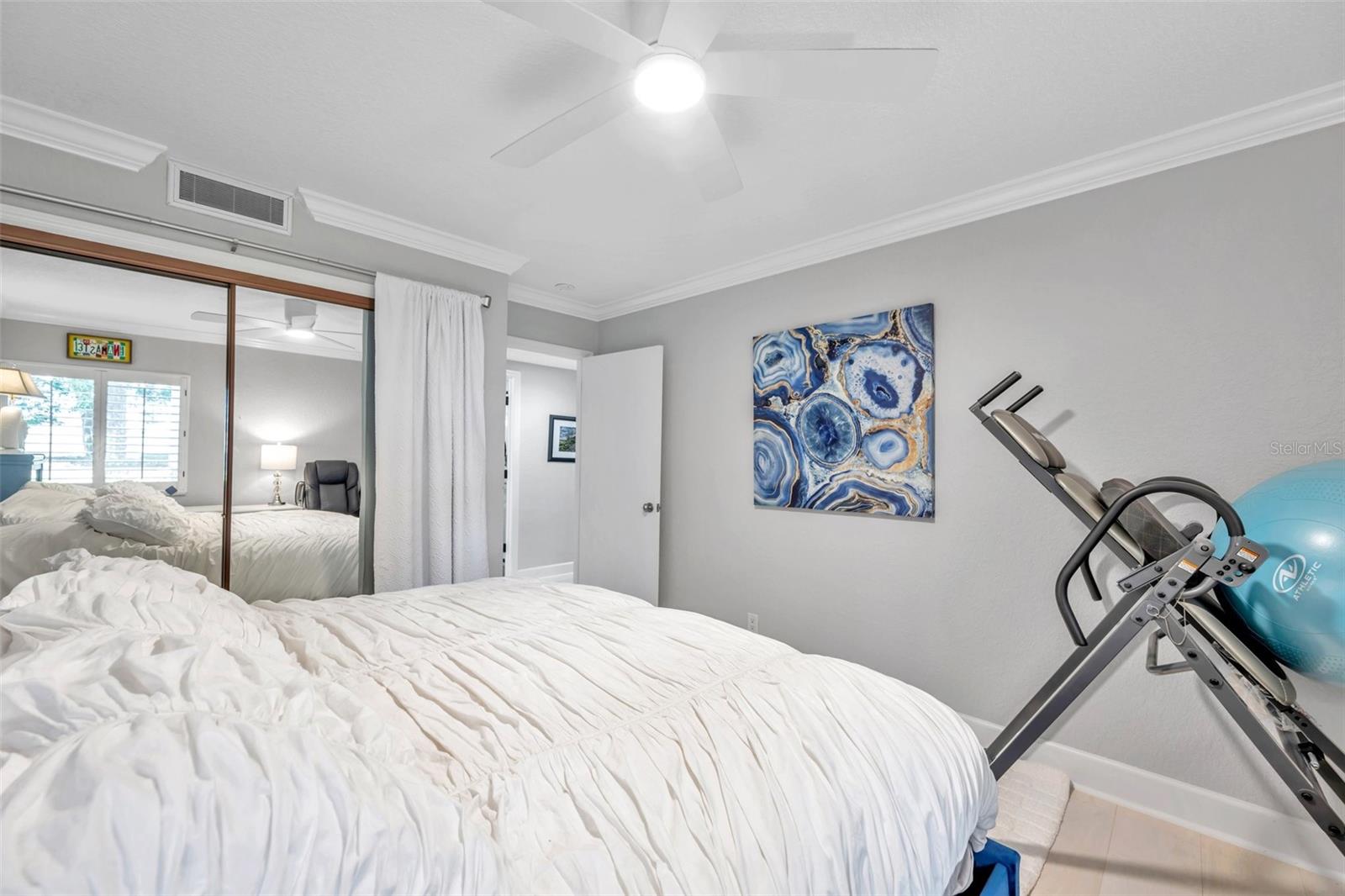 Listing photo id 32 for 36750 Us Highway 19 N 27101