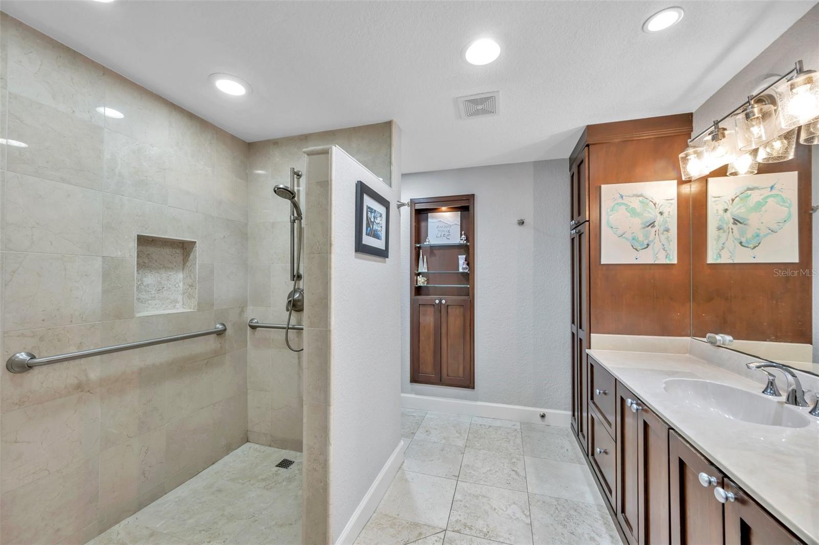 Listing photo id 41 for 36750 Us Highway 19 N 27101