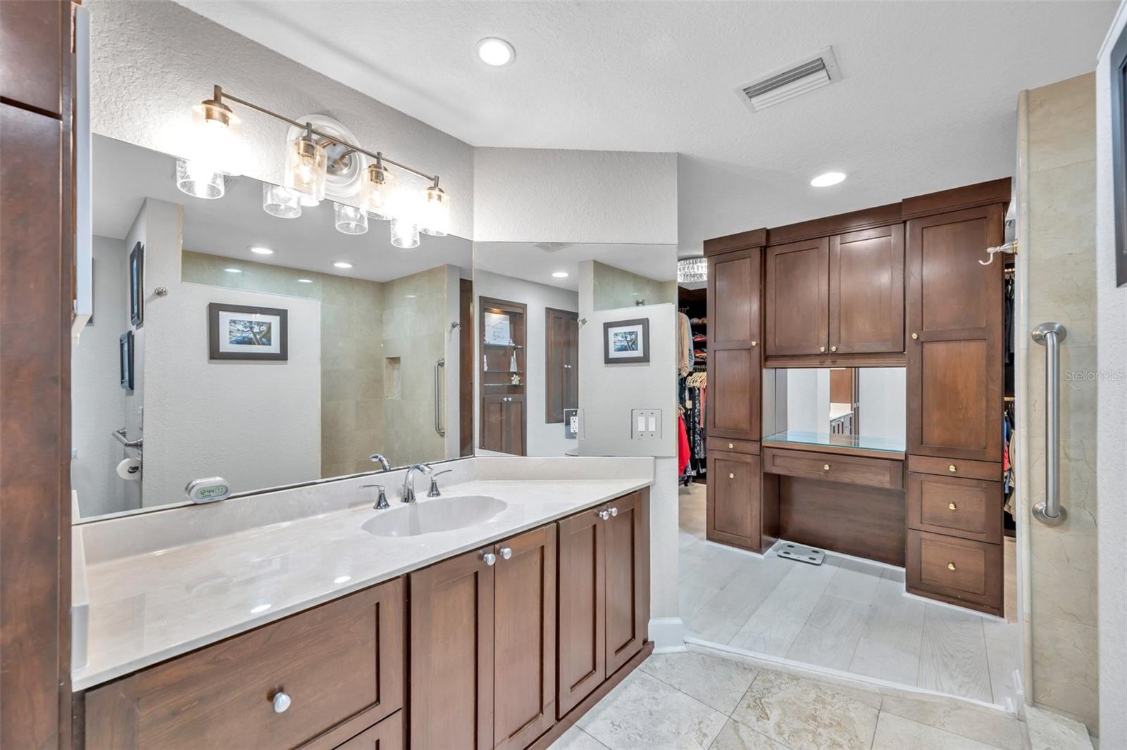 Listing photo id 43 for 36750 Us Highway 19 N 27101