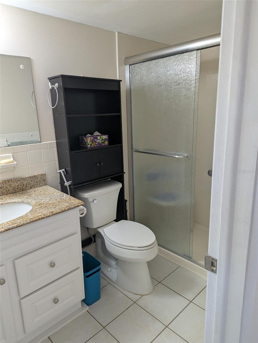 Image 12 of 17 For 2466 Ecuadorian Way 36