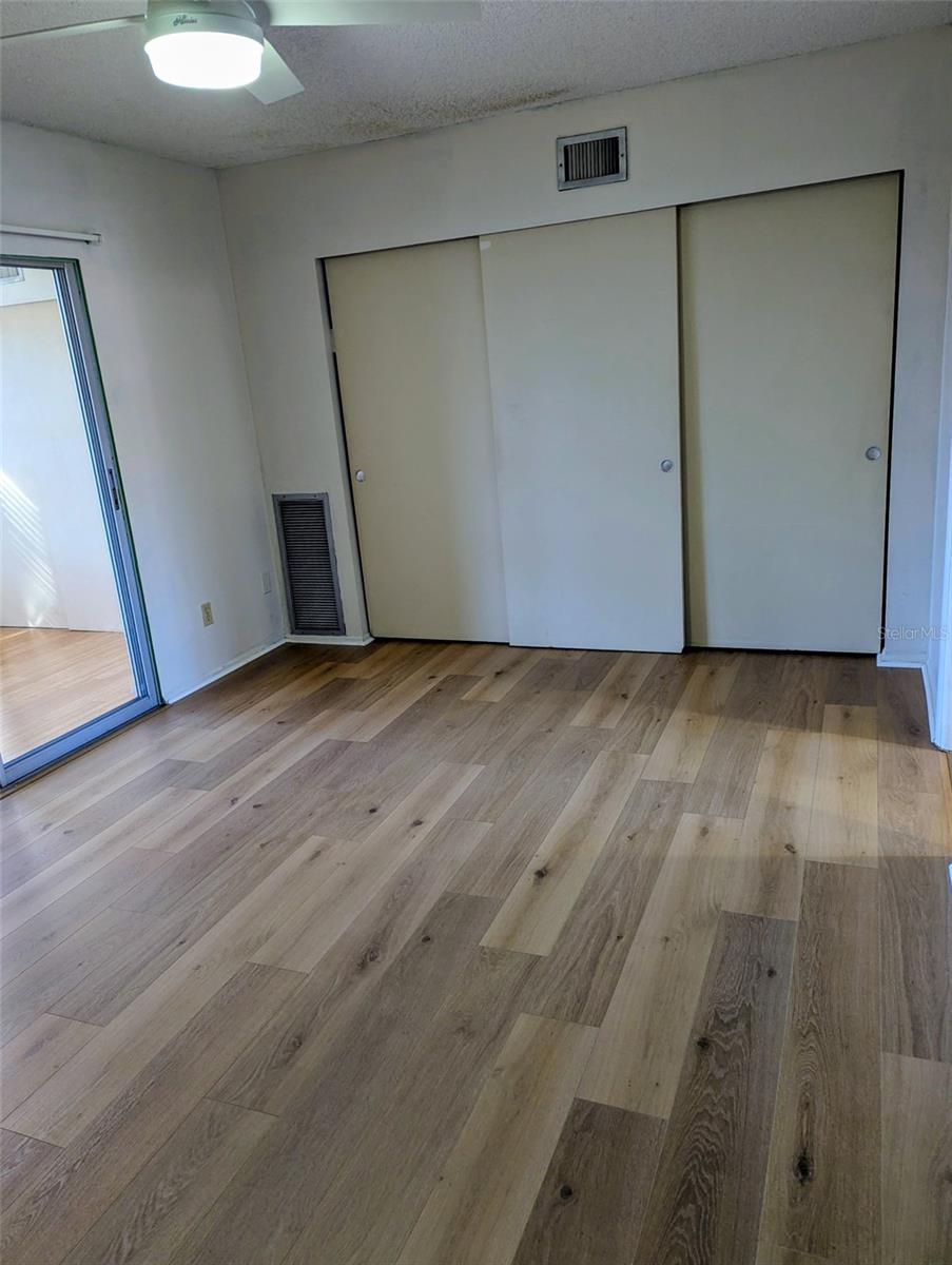 Image 13 of 17 For 2466 Ecuadorian Way 36