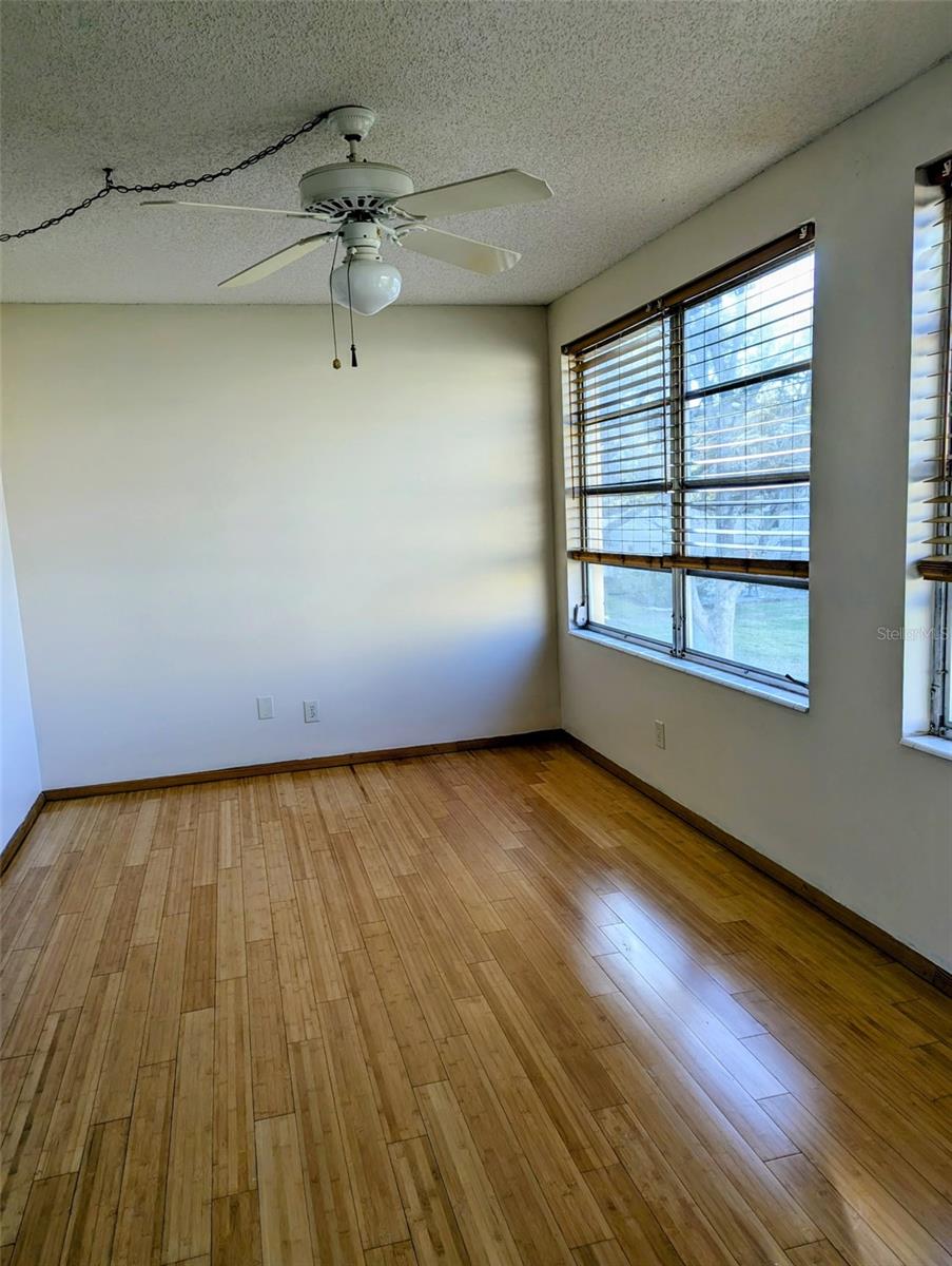 Image 16 of 17 For 2466 Ecuadorian Way 36