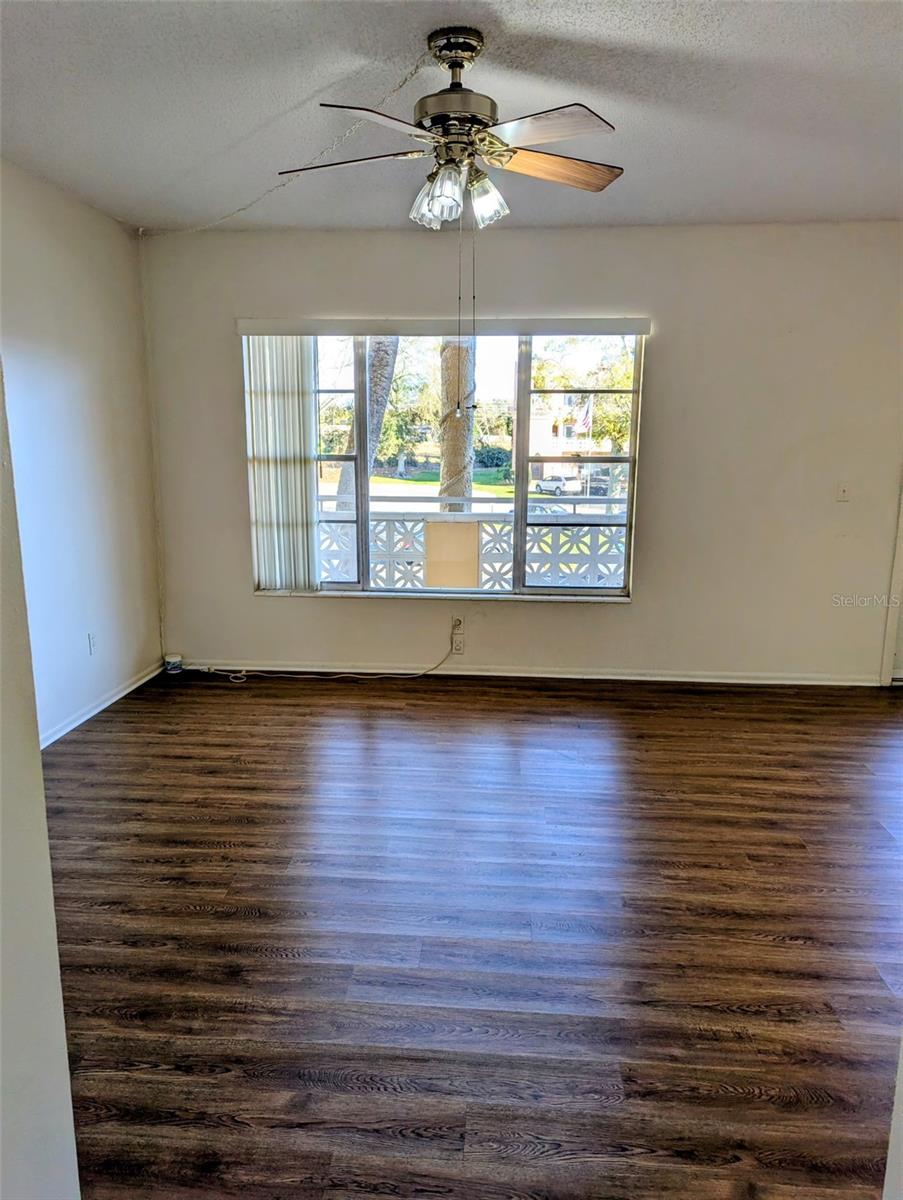 Image 5 of 17 For 2466 Ecuadorian Way 36