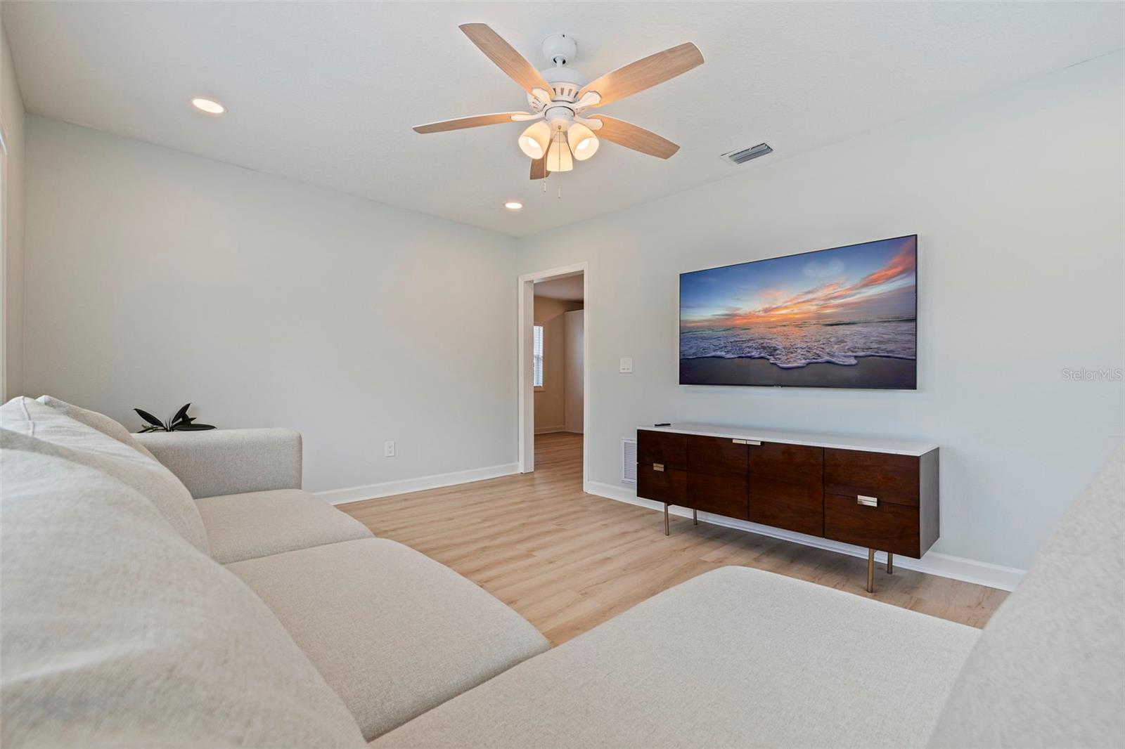 Image 12 of 36 For 4807 Highland Avenue