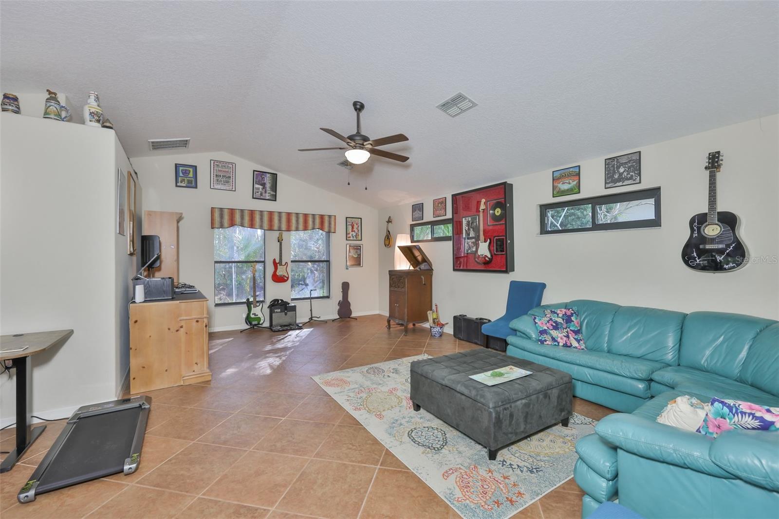 Image 33 of 55 For 7532 Cheltnam Court