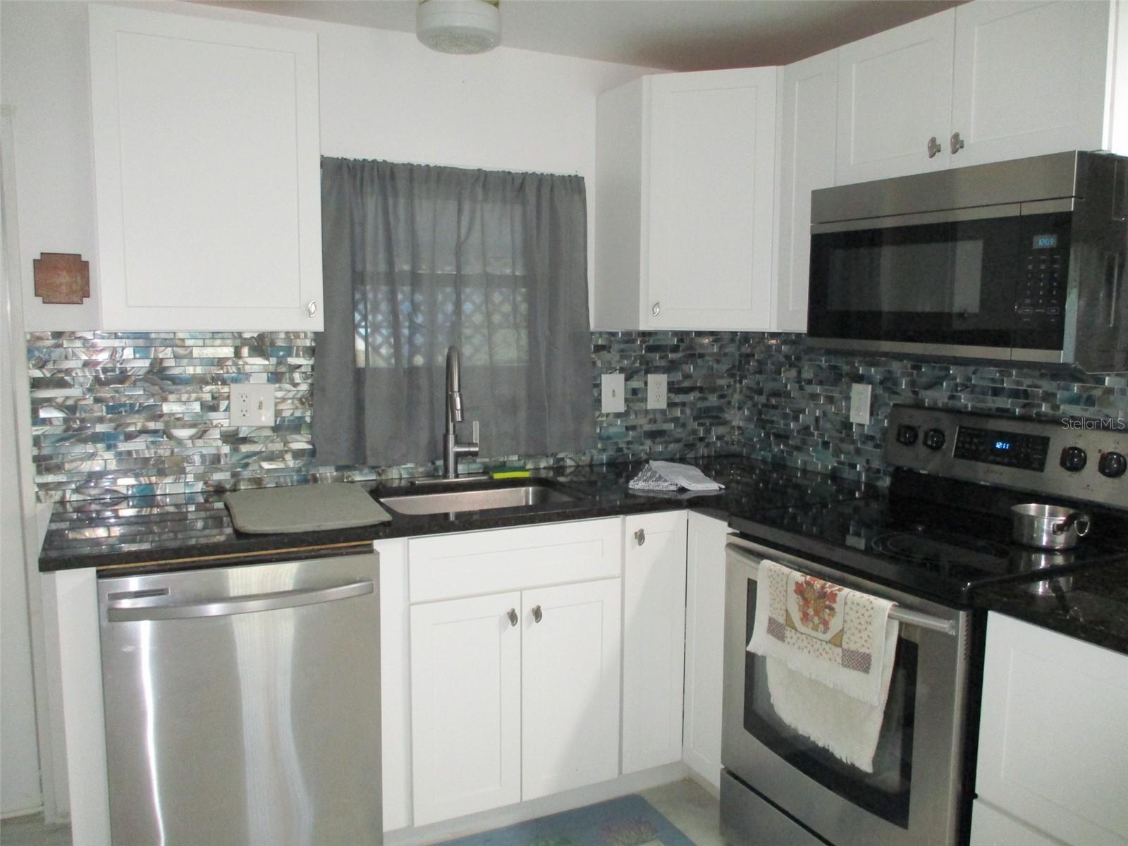 Image 10 of 28 For 34542 Sweetpea Lane