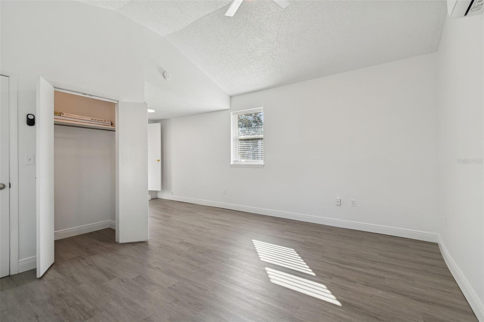 Image 18 of 41 For 2900 49th Street N