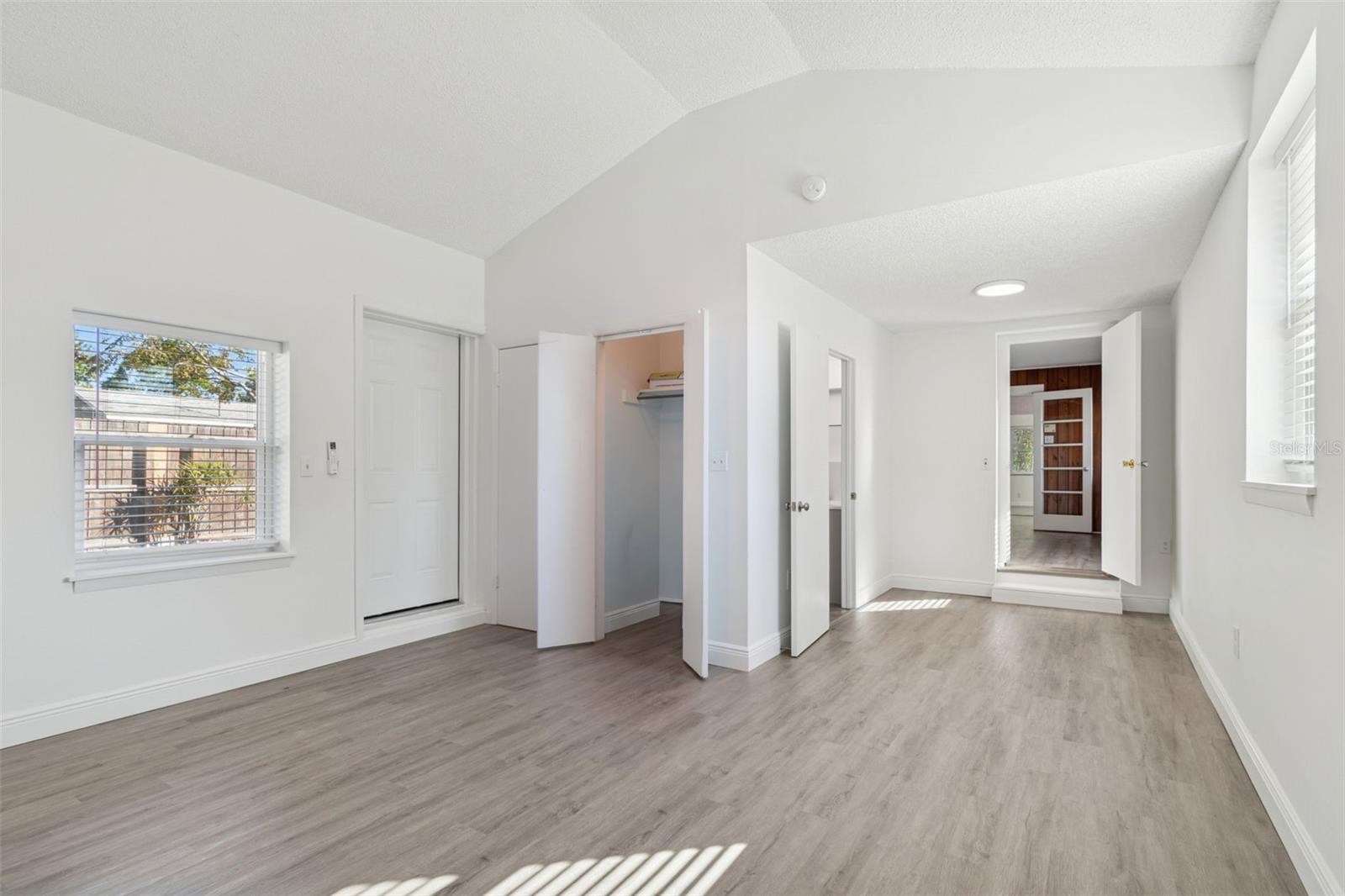 Image 19 of 41 For 2900 49th Street N