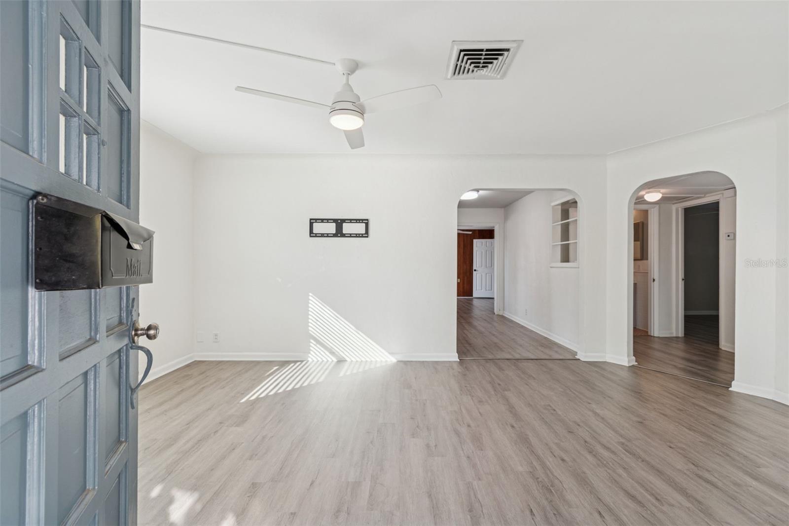 Image 5 of 41 For 2900 49th Street N