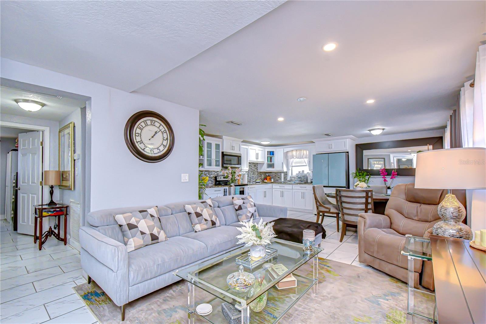 Image 13 of 21 For 8302 Edison Avenue