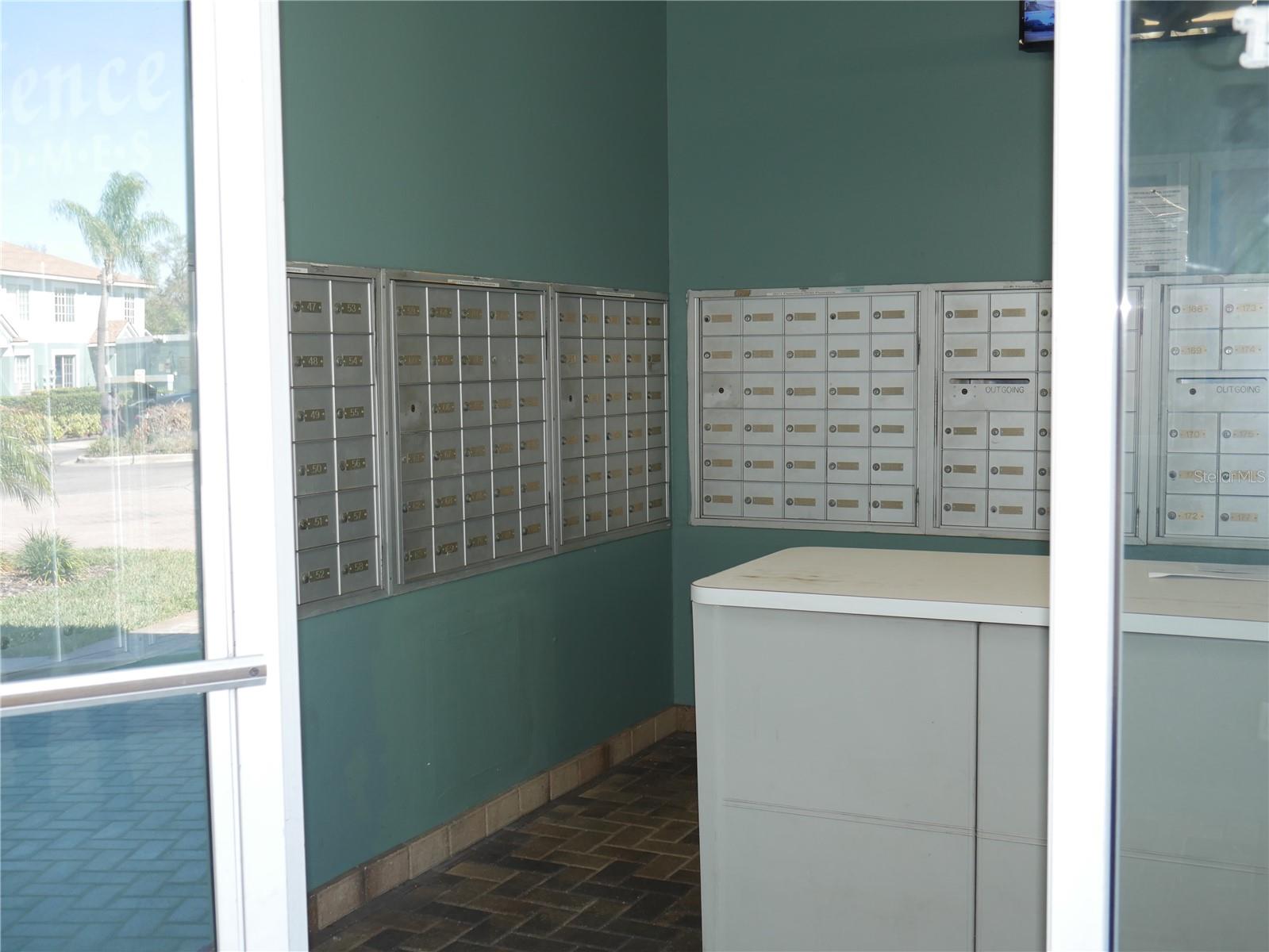 Listing photo id 11 for 1907 Fluorshire Drive