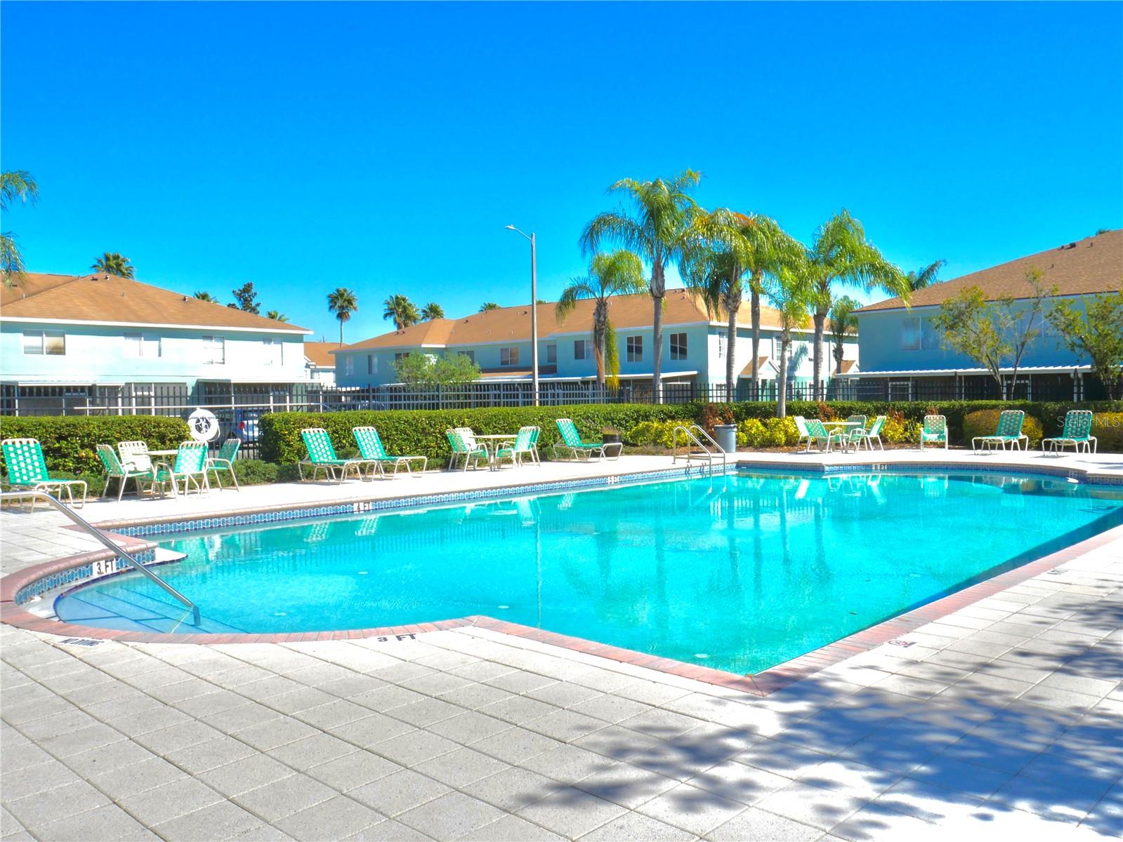 Listing photo id 12 for 1907 Fluorshire Drive