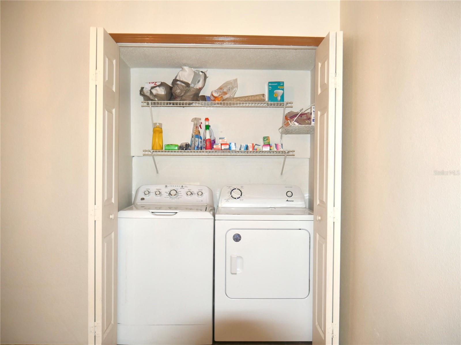 Listing photo id 4 for 1907 Fluorshire Drive