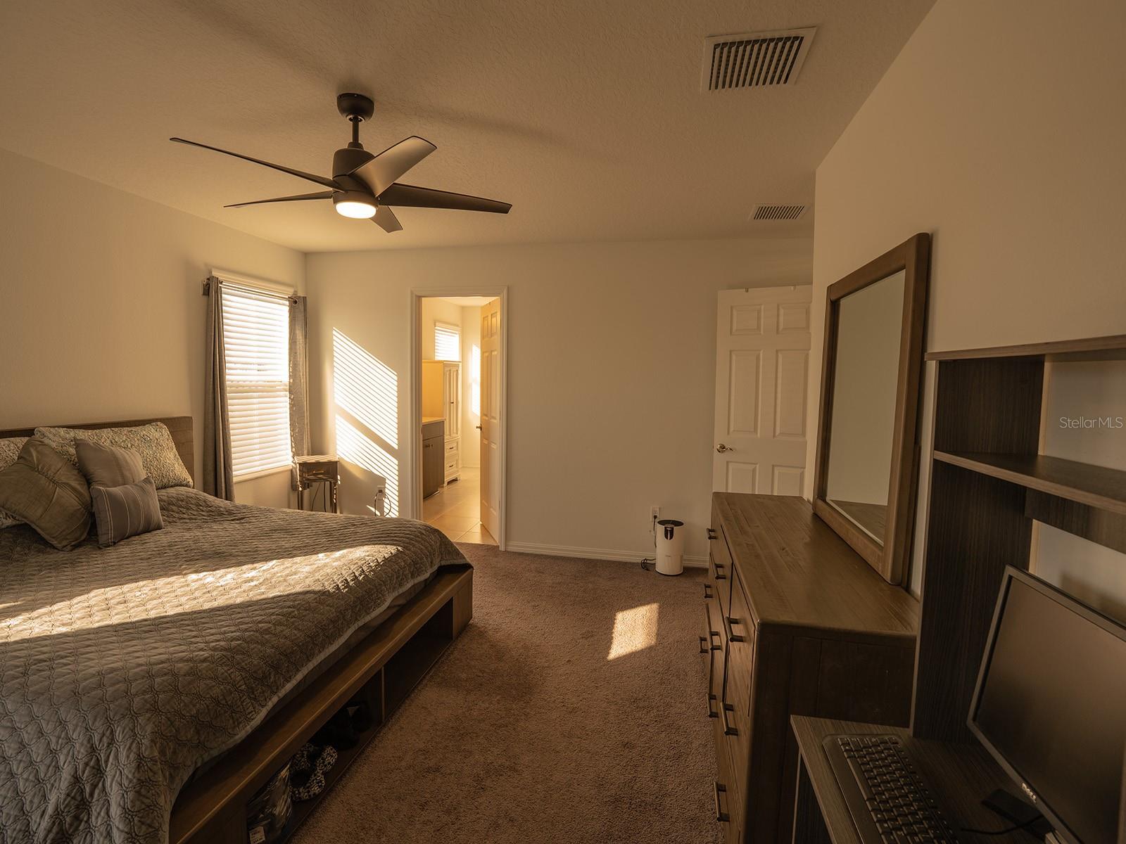 Image 28 of 69 For 5836 Timberdale Avenue