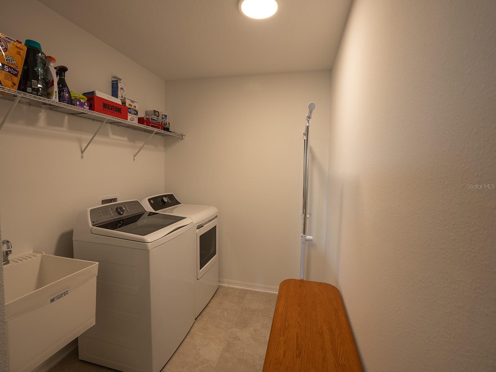 Image 36 of 69 For 5836 Timberdale Avenue