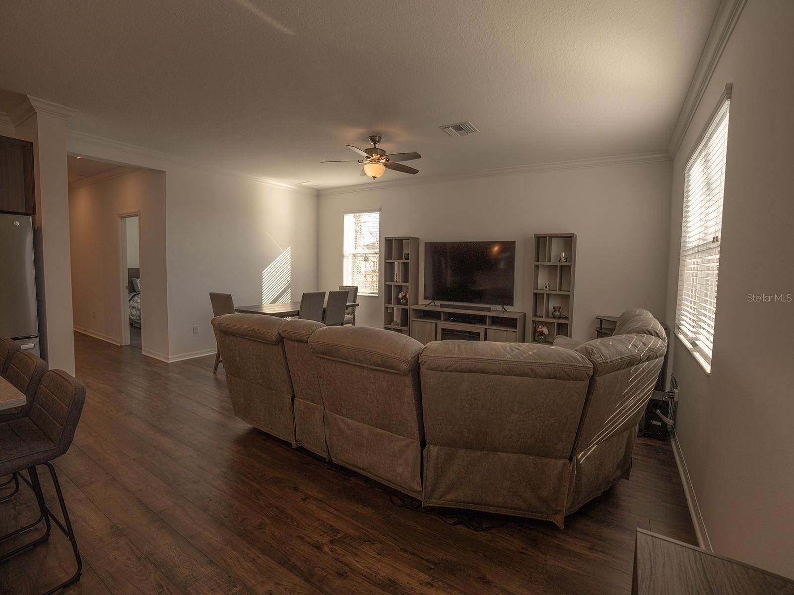 Image 8 of 69 For 5836 Timberdale Avenue