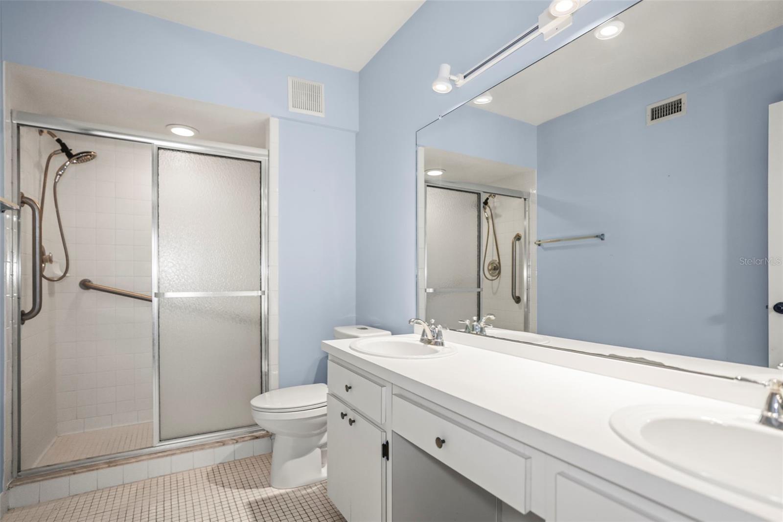 Image 15 of 40 For 2209 Utopian Drive E 117