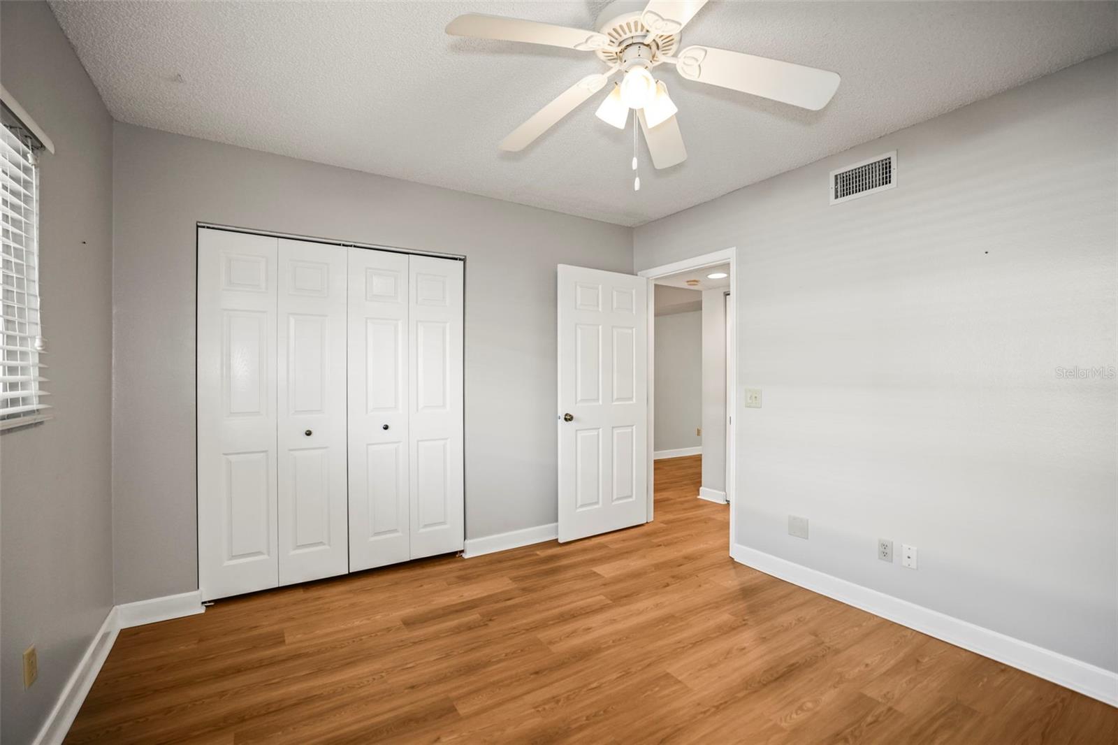 Image 17 of 40 For 2209 Utopian Drive E 117