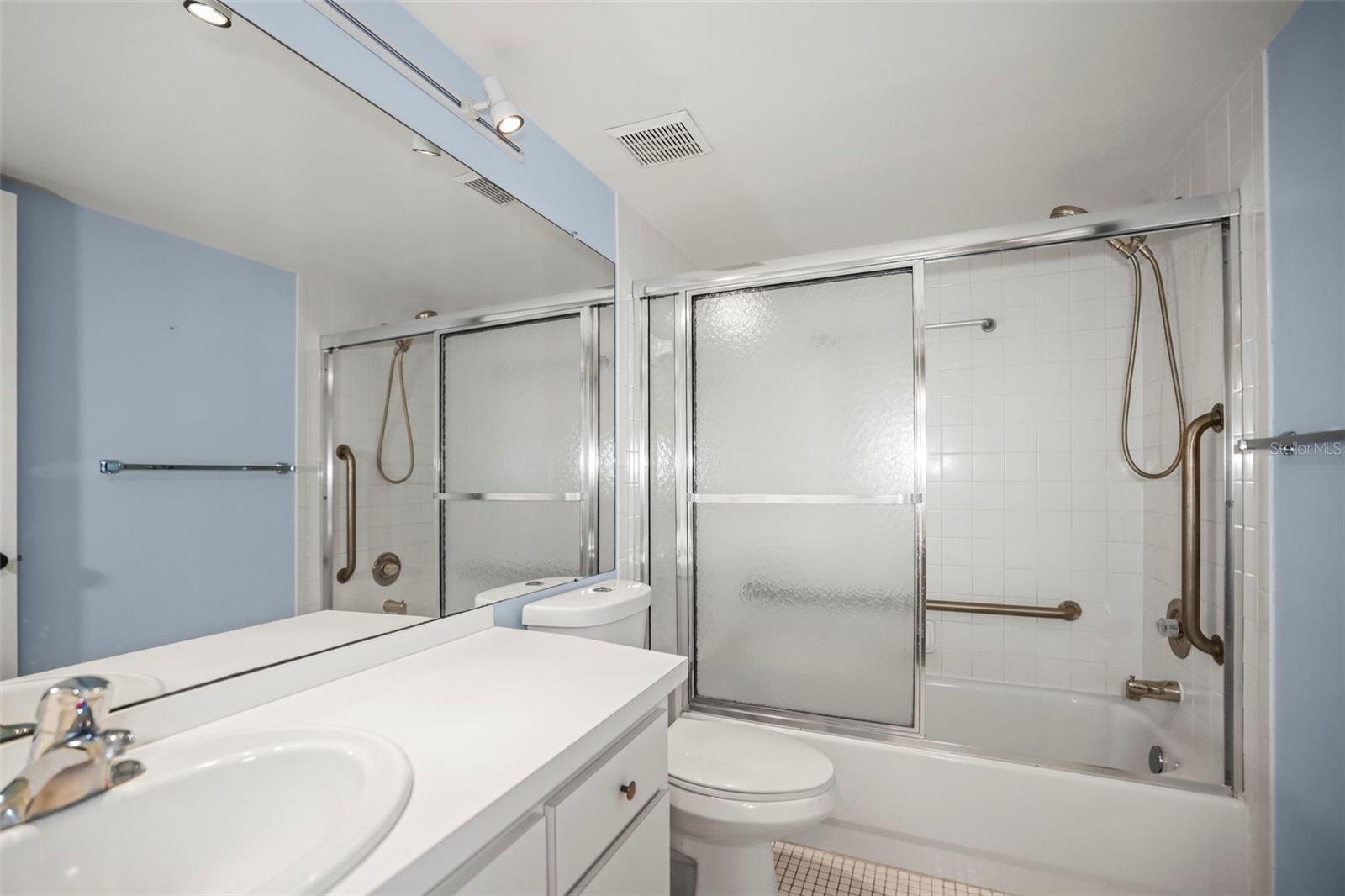 Image 18 of 40 For 2209 Utopian Drive E 117