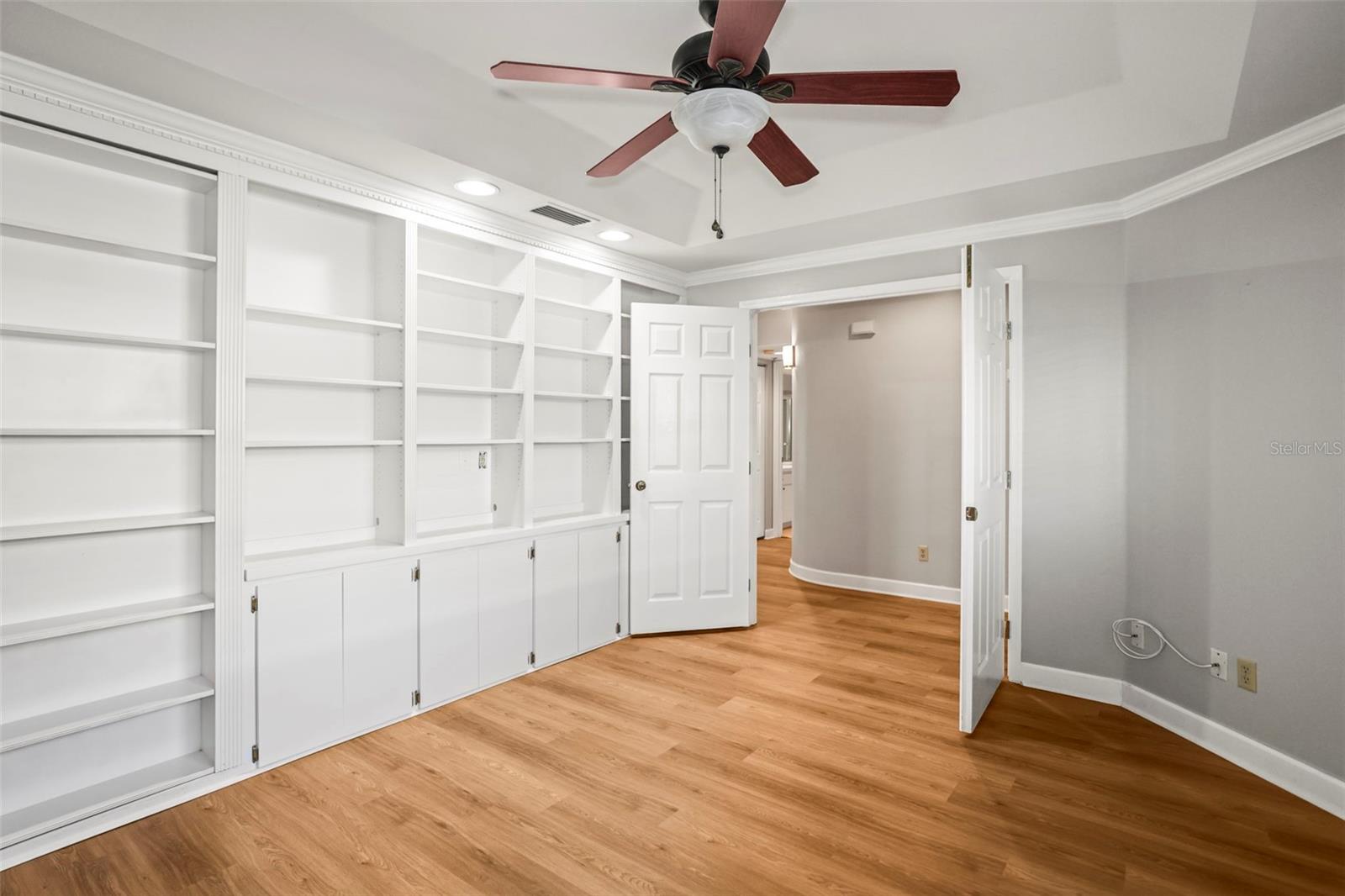 Image 21 of 40 For 2209 Utopian Drive E 117