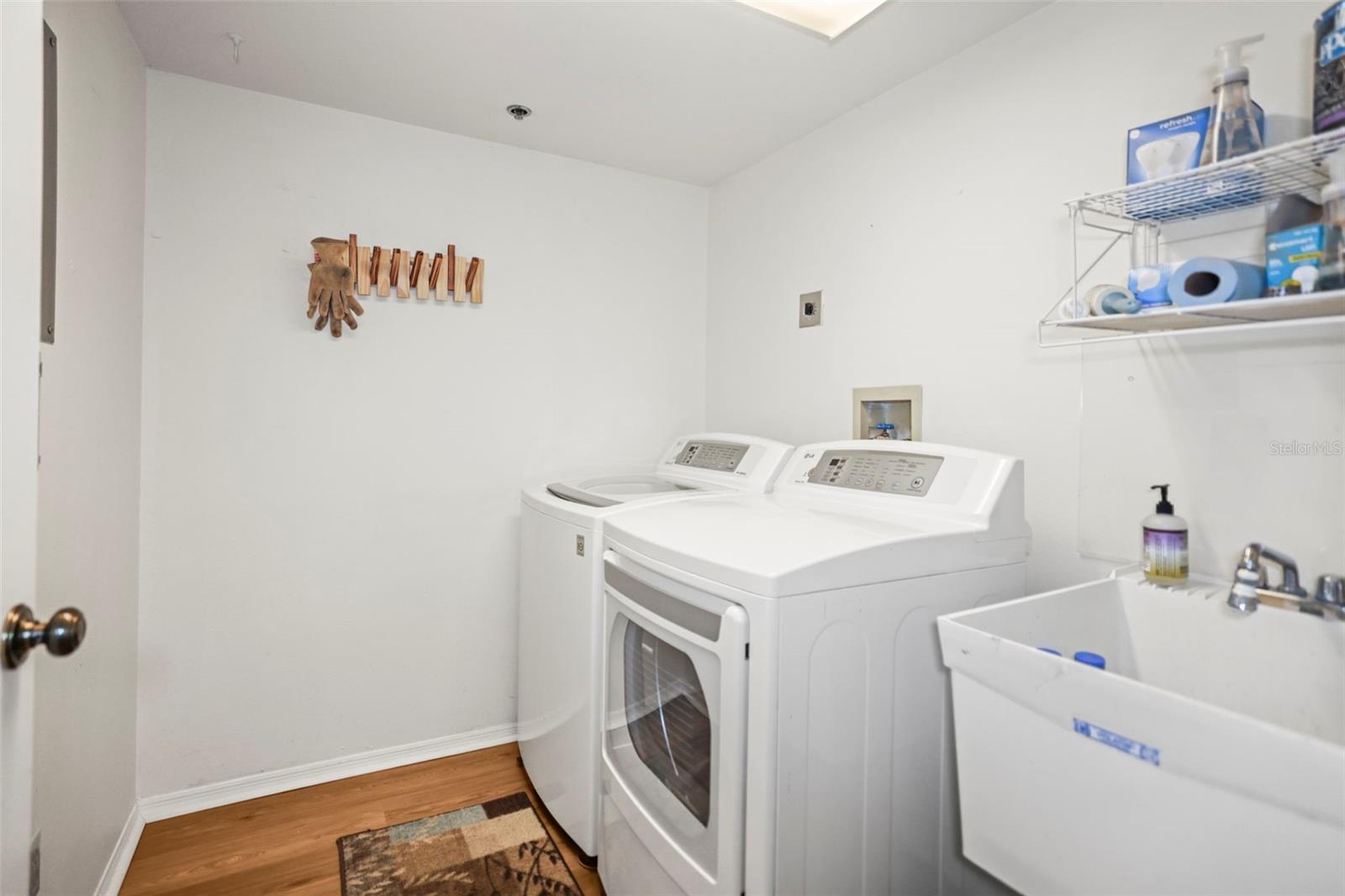 Image 22 of 40 For 2209 Utopian Drive E 117