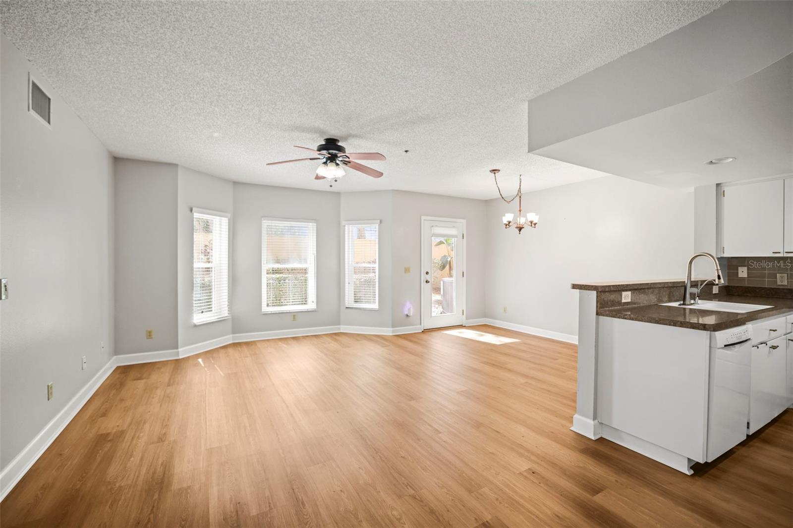 Image 4 of 40 For 2209 Utopian Drive E 117