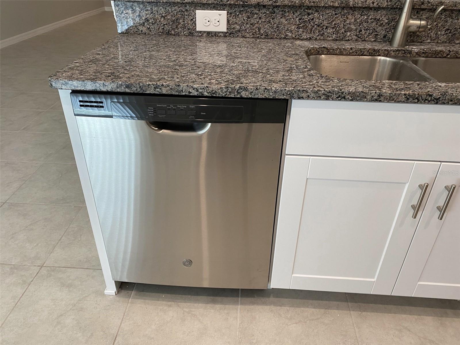 Image 12 of 82 For 11654 Castine Street