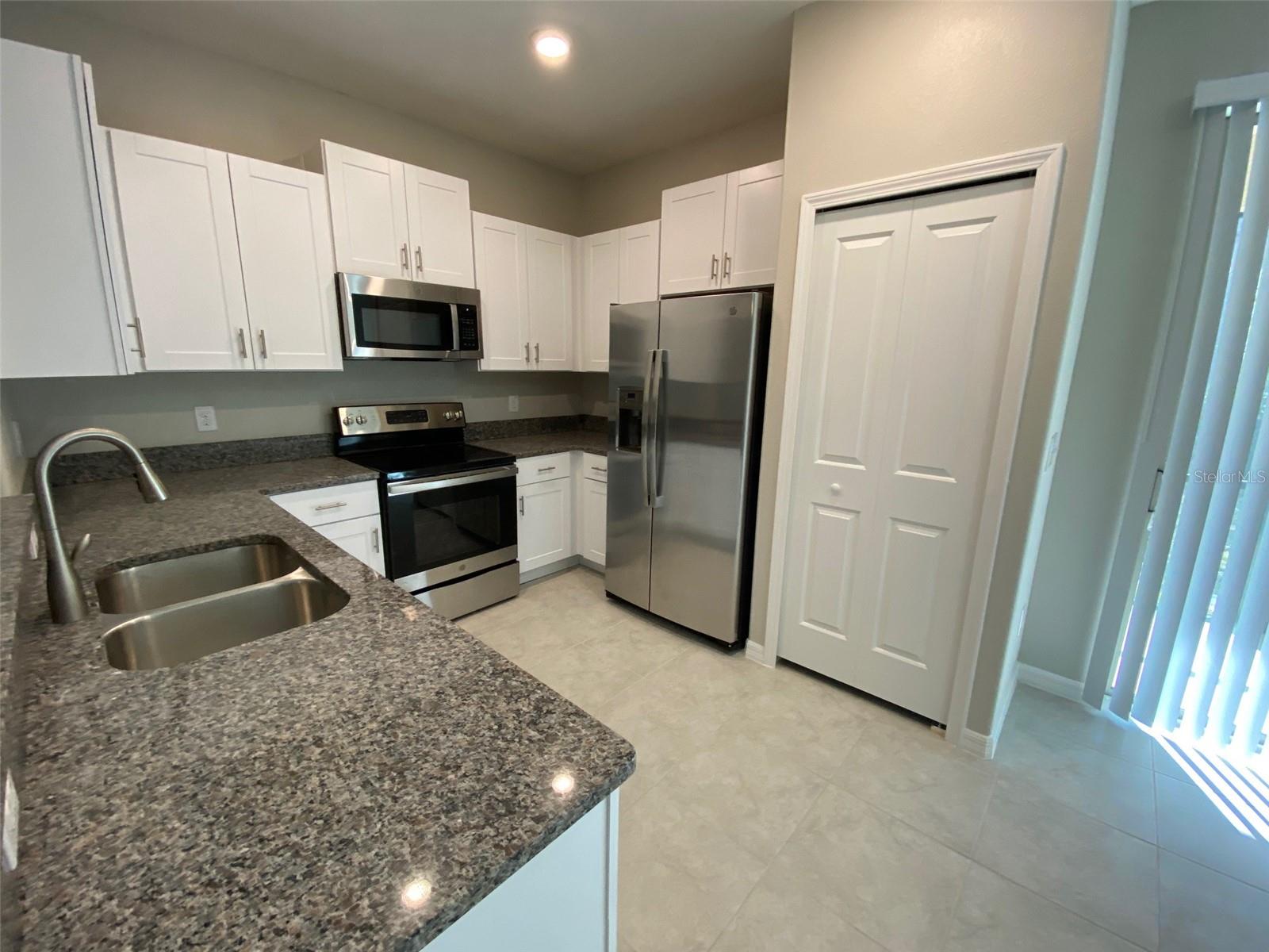 Image 4 of 82 For 11654 Castine Street