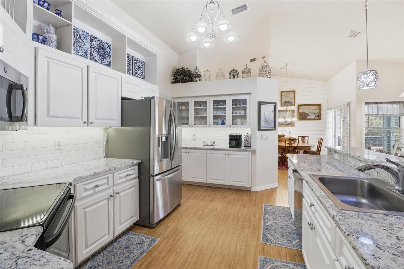 Image 22 of 57 For 6090 Woodside Circle