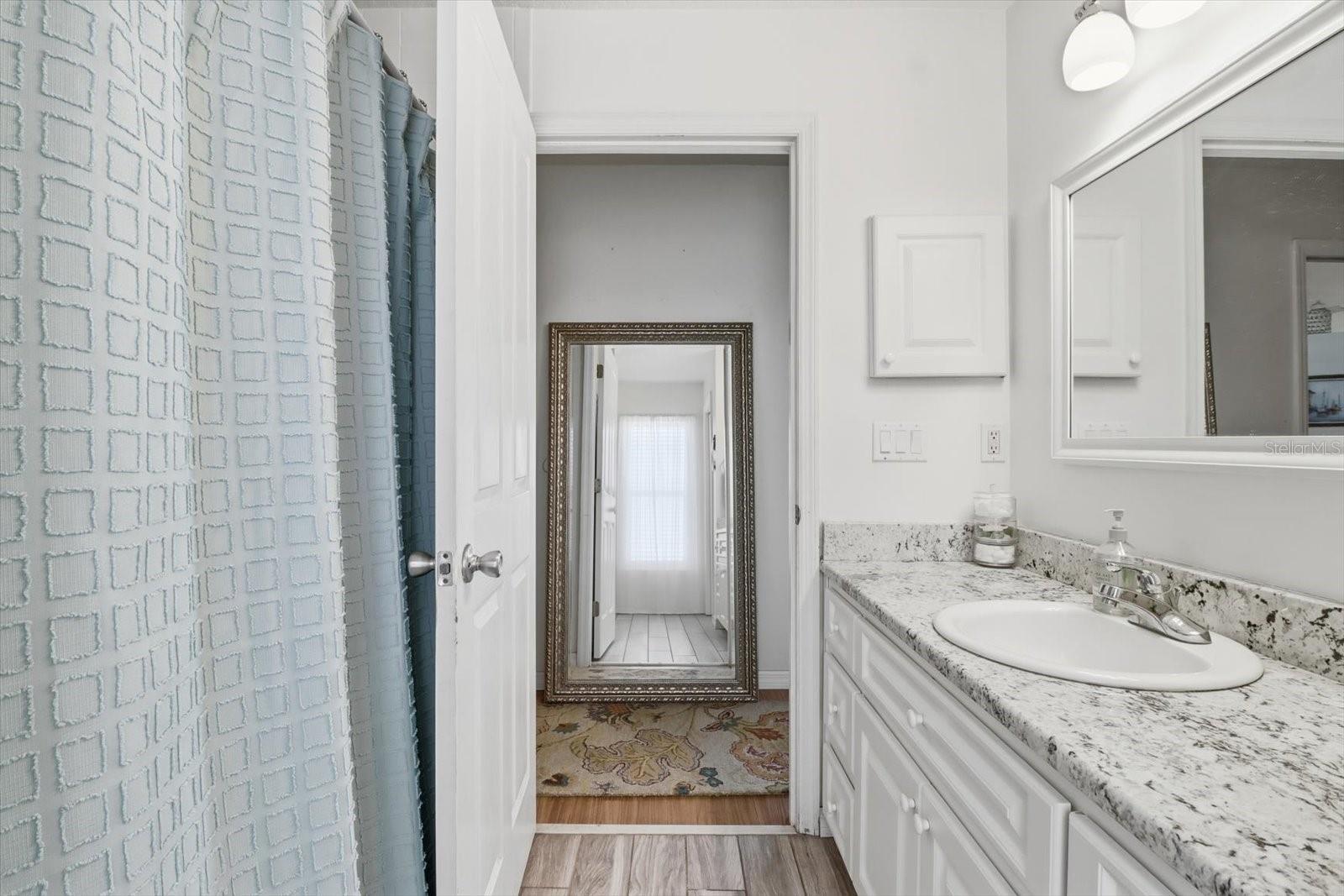 Image 39 of 57 For 6090 Woodside Circle