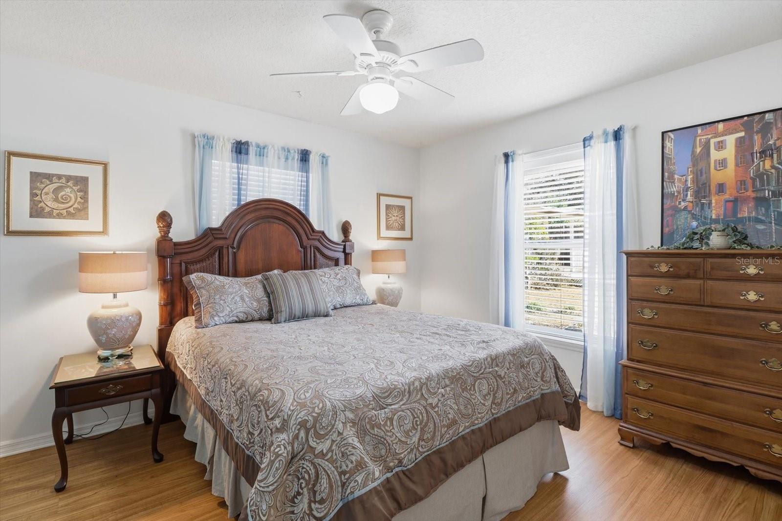 Image 40 of 57 For 6090 Woodside Circle