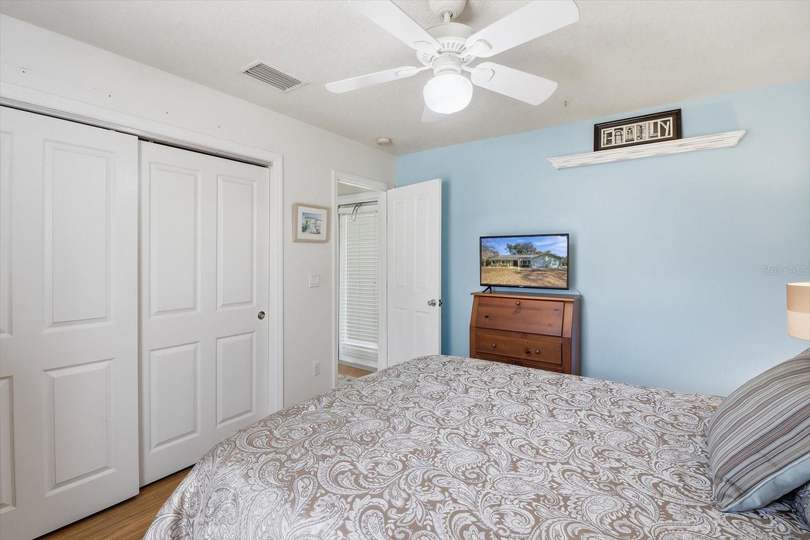 Image 41 of 57 For 6090 Woodside Circle