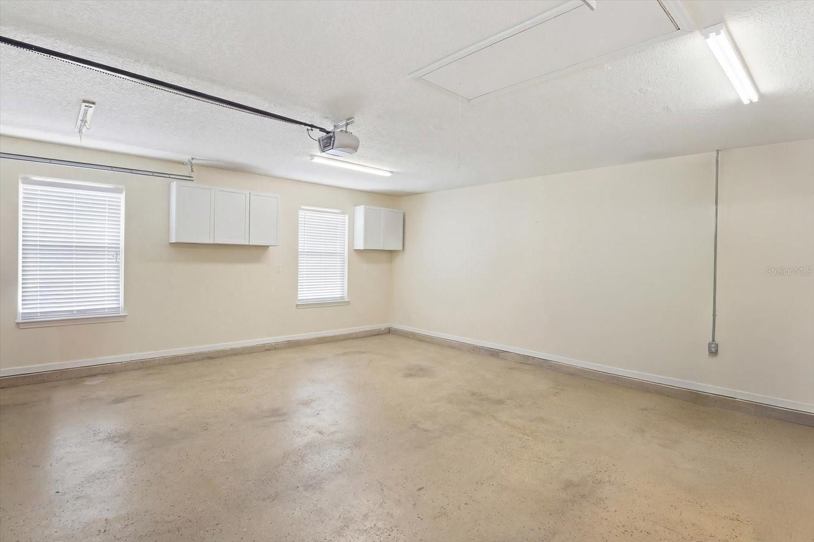 Image 42 of 57 For 6090 Woodside Circle