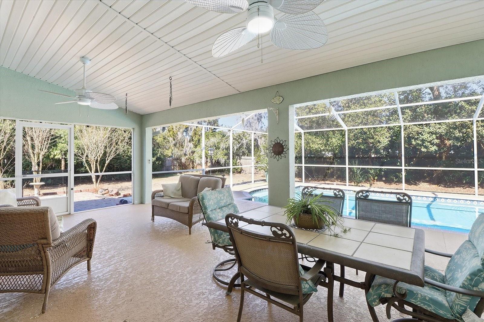 Image 5 of 57 For 6090 Woodside Circle