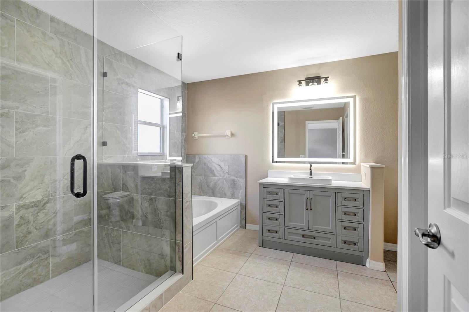 Image 14 of 34 For 3407 Cardinal Feather Drive