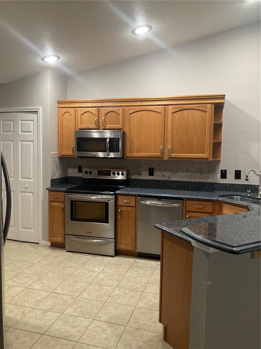 Image 7 of 15 For 1819 Hammocks Avenue 1819