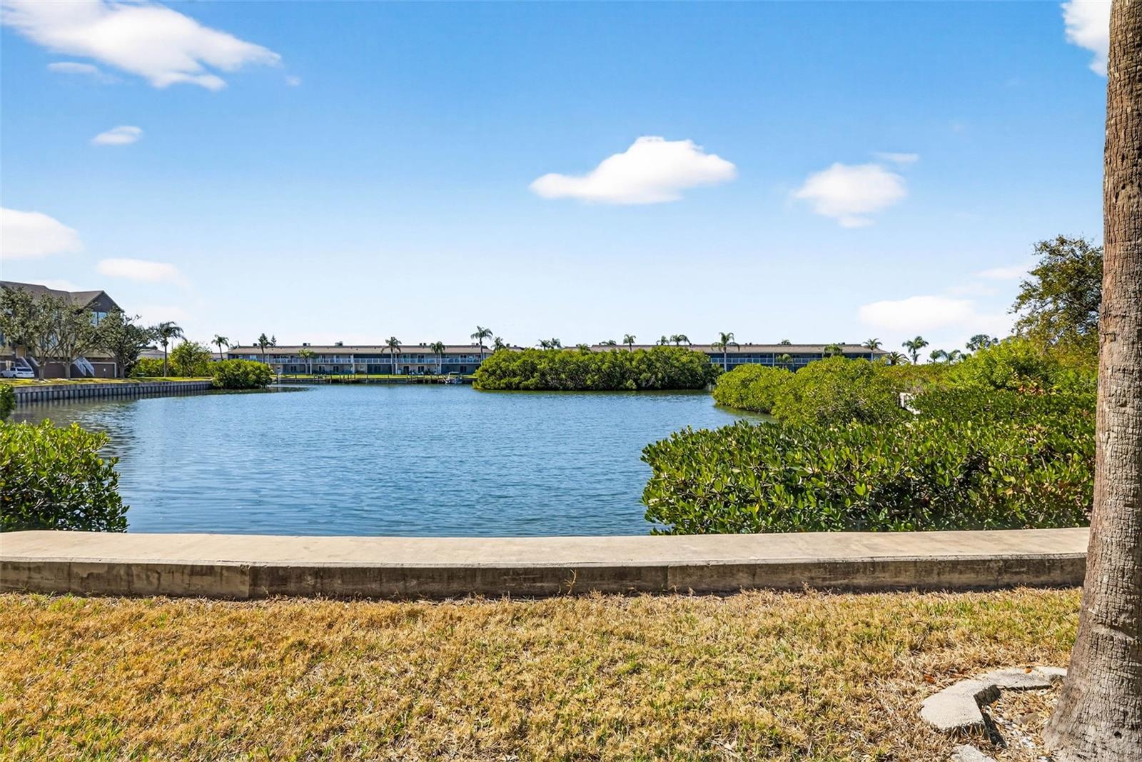 Image 36 of 76 For 4324 Spinnaker Cove Lane